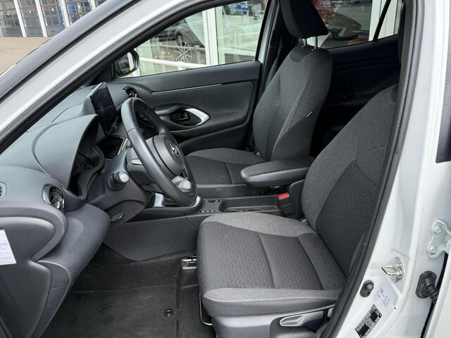 Toyota YARIS Cross 1.5 Hybrid First Edition NL auto, 1e eigenaar, ALL season banden, Dealeronderhouden