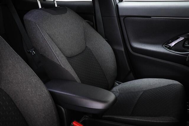 Toyota YARIS Cross 1.5 Hybrid 115 First Edition | CLIMA | STUURVERWARMING | APPLE | CAMERA