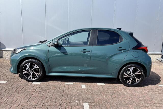 Toyota YARIS 1.5 Hybrid 115 Dynamic Comfort Pack , Apple Carplay Android Auto, Parkeersensoren, Dodehoek Detectie, Stuur /Stoel verwarming
