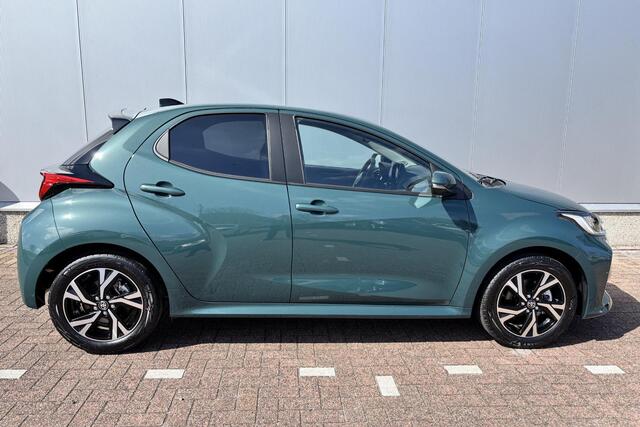 Toyota YARIS 1.5 Hybrid 115 Dynamic Comfort Pack , Apple Carplay Android Auto, Parkeersensoren, Dodehoek Detectie, Stuur /Stoel verwarming