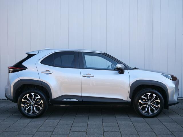 Toyota YARIS Cross 1.5 125pk VVT-I First Edition Camera / Navigatie / Adaptive Cruise
