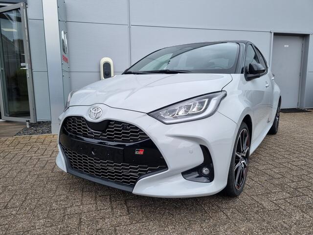 Toyota YARIS 1.5 Hybrid 130 GR Sport All-in rijklaarprijs | clima | Carplay/Android