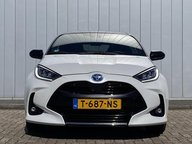 Toyota YARIS 1.5 Hybrid Executive Panorama NL Auto HUD JBL Dodehoek Detectie PDC Stoel Stuur Verwarmd