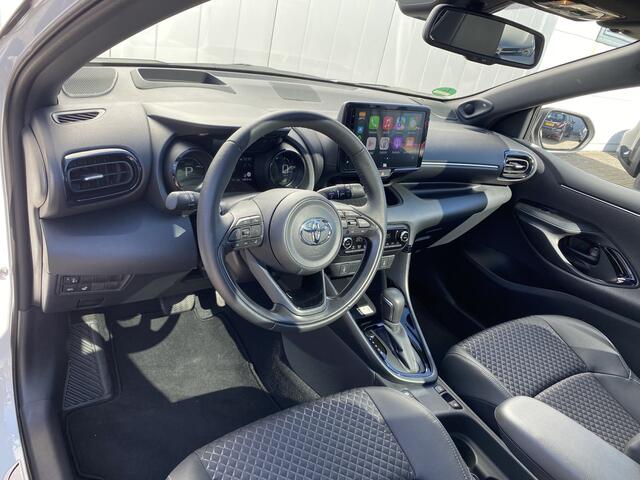 Toyota YARIS 1.5 Hybrid Executive Panorama NL Auto HUD JBL Dodehoek Detectie PDC Stoel Stuur Verwarmd