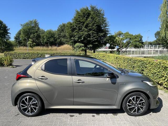 Toyota YARIS 1.5 Hybrid Executive Panoramadak