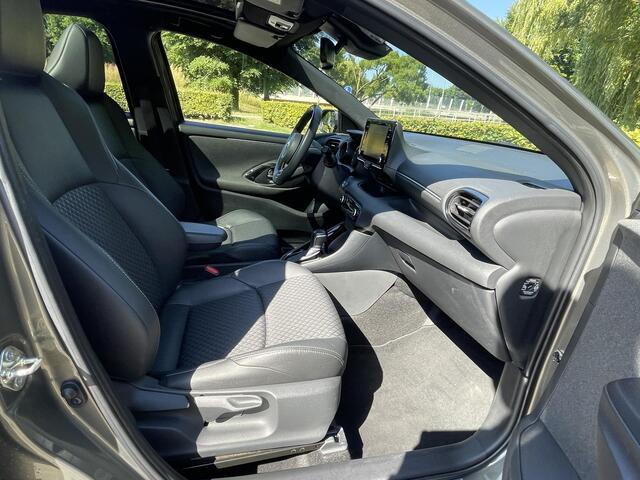 Toyota YARIS 1.5 Hybrid Executive Panoramadak
