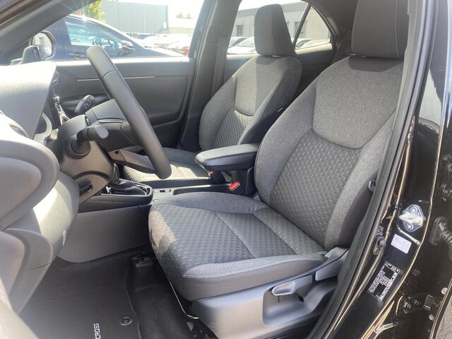 Toyota YARIS Cross 1.5 Hybrid 130 Dynamic Comfort Pack Parkeersensoren Dodehoek Detectie Stoel Stuurverwarming