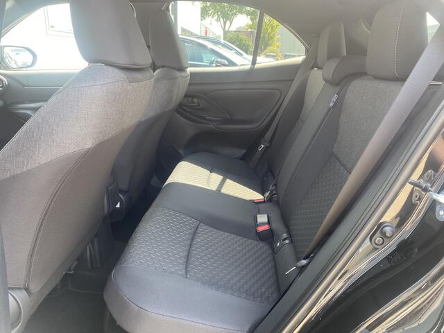 Toyota YARIS Cross 1.5 Hybrid 130 Dynamic Comfort Pack Parkeersensoren Dodehoek Detectie Stoel Stuurverwarming