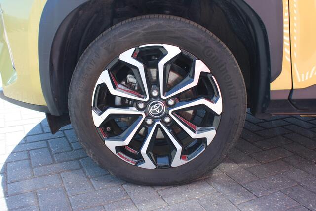 Toyota YARIS Cross 1.5 Hybrid 115 Dynamic Limited met oa panoramisch dak