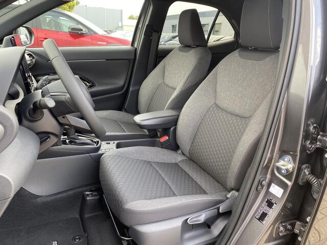 Toyota YARIS Cross 1.5 Hybrid 130 Dynamic Comfort Pack Parkeersensoren Dodehoek Detectie Stoel Stuurverwarming