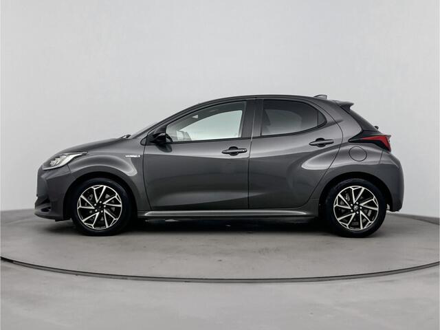 Toyota YARIS 1.5 Hybrid Executive Limited | Apple Carplay/Android Auto | Metaallak | Lichtmetalen Velgen | Panoramadak |
