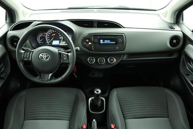 Toyota YARIS 1.0 VVT-i Comfort | Airco | Radio - CD Speler | Trekhaak |