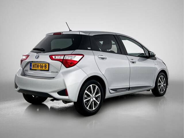 Toyota YARIS 1.5 Hybrid Y20 Limited | Achteruitrijcamera | Metaallak | Lichtmetalen Velgen | Automatisch Dimmende Binnenspiegel |