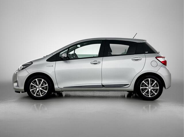 Toyota YARIS 1.5 Hybrid Y20 Limited | Achteruitrijcamera | Metaallak | Lichtmetalen Velgen | Automatisch Dimmende Binnenspiegel |