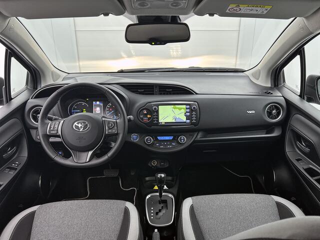Toyota YARIS 1.5 Hybrid Y20 Limited | Achteruitrijcamera | Metaallak | Lichtmetalen Velgen | Automatisch Dimmende Binnenspiegel |
