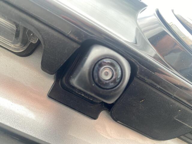 Toyota YARIS Cross 1.5 Hybrid 115 Dynamic edition AppleCarPlay / AndroidAuto, Navigatie, Parkeersensoren, Smart key, Privacy glass, Achteruitrijcamera, Adaptieve cruise control
