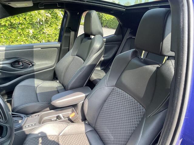 Toyota YARIS 1.5 Hybrid Executive Premium