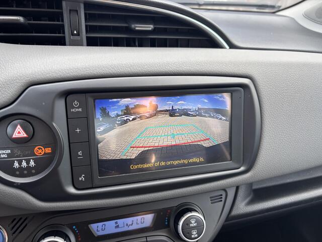 Toyota YARIS 1.5 Hybrid Dynamic | Apple Carplay/Android Auto | Cruise Control | Camera | Keyless Entry + start | Dakspoiler | Toyota garantie tot 2029!