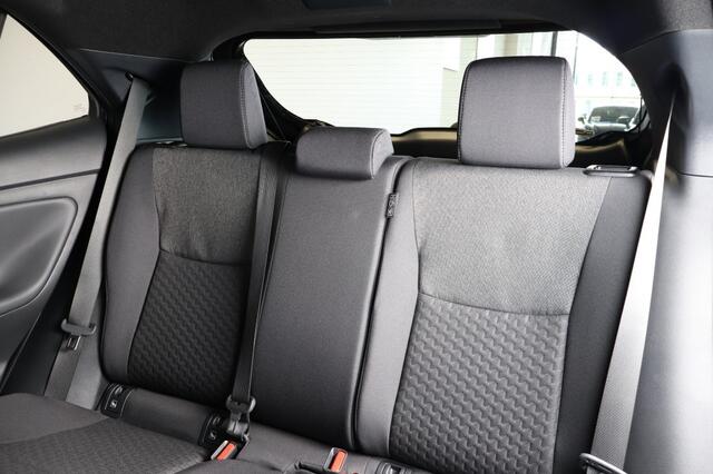 Toyota YARIS 1.5 Hybrid Teamplayer 130PK - Winterpakket - Apple CarPlay - Dodehoek