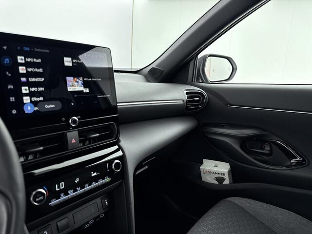 Toyota YARIS Cross 1.5 Hybrid 130 Dynamic | Stoel -/ Stuur verwarming | Apple Carplay -/ Android Auto |