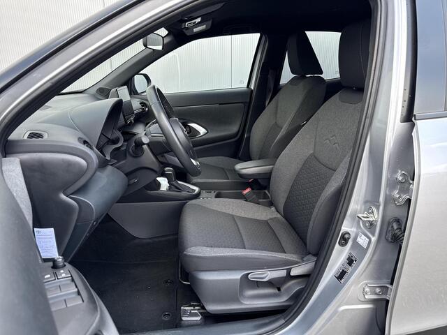 Toyota YARIS Cross 1.5 Hybrid First Edition **NAVIGATIE/ KEYLESS/ CRUISE CONTROL ADAPTIEF/ 36 MAANDEN GARANTIE**