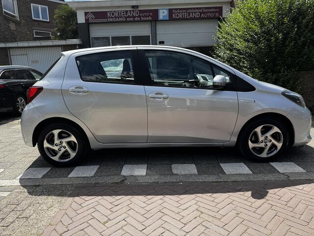 Toyota YARIS 1.5 Hybrid Lease Limited
