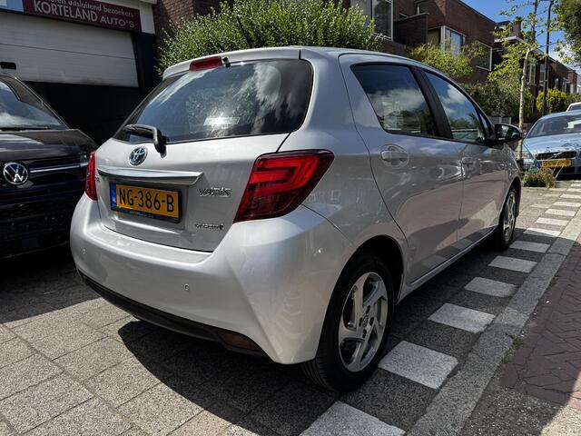 Toyota YARIS 1.5 Hybrid Lease Limited