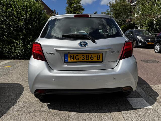 Toyota YARIS 1.5 Hybrid Lease Limited