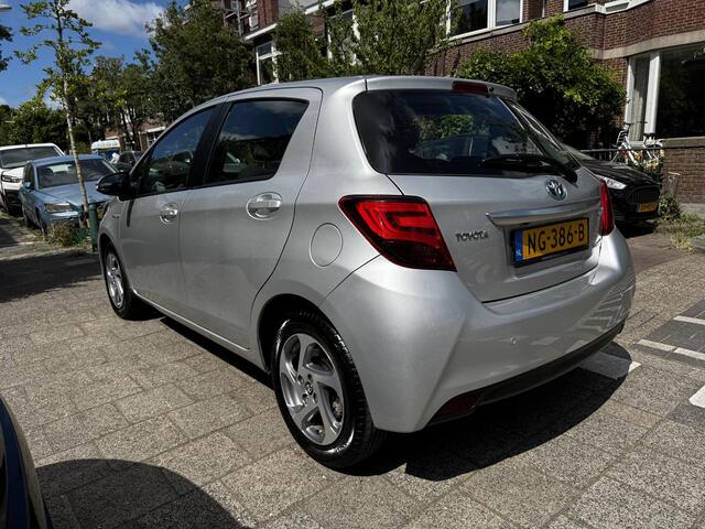 Toyota YARIS 1.5 Hybrid Lease Limited