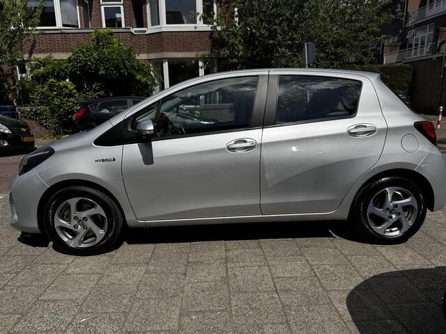 Toyota YARIS 1.5 Hybrid Lease Limited
