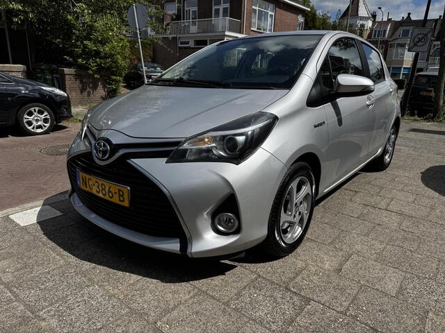 Toyota YARIS 1.5 Hybrid Lease Limited