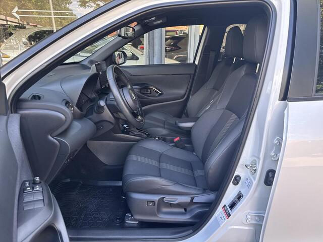 Toyota YARIS Cross 1.5 Hybrid AWD Adventure | 06-10141018 Voor meer informatie