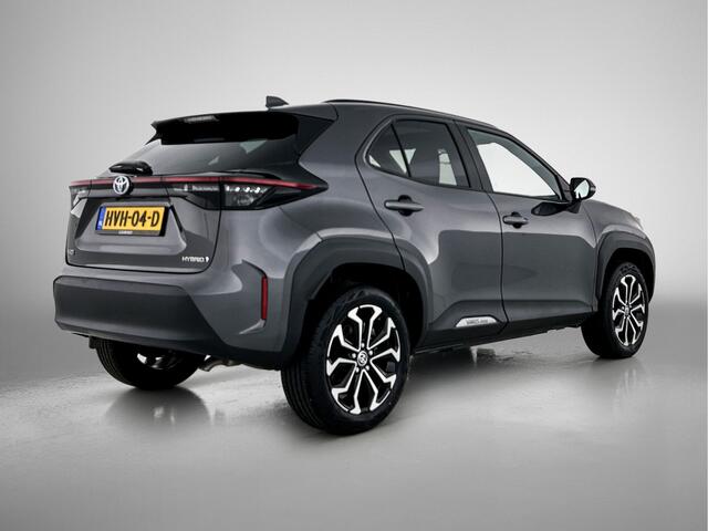 Toyota YARIS Cross 1.5 Hybrid Dynamic | Navigatie | Head Up Display | Panoramadak | Elektrische Achterklep | Stoel- en Stuurverwarming |
