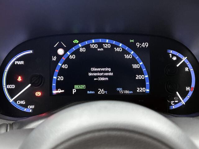 Toyota YARIS Cross 1.5 Hybrid Dynamic | Navigatie | Head Up Display | Panoramadak | Elektrische Achterklep | Stoel- en Stuurverwarming |