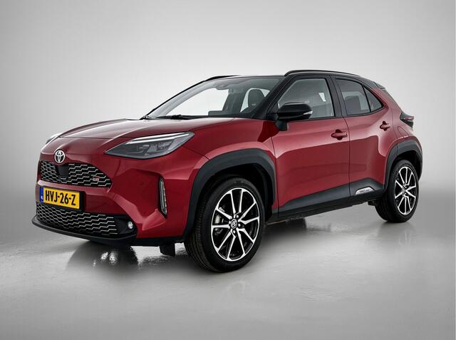 Toyota YARIS Cross 1.5 Hybrid GR Sport | Navigatie | Blind Spot | Parkeersensoren voor+achter | Stoel- en Stuurverwarming |