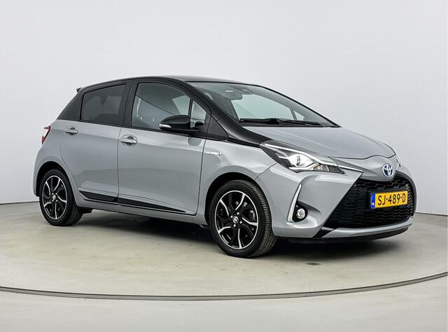 Toyota YARIS 1.5 Hybrid Bi-Tone Plus | Navigatie | Lichtmetalen velgen | Cruise Control |