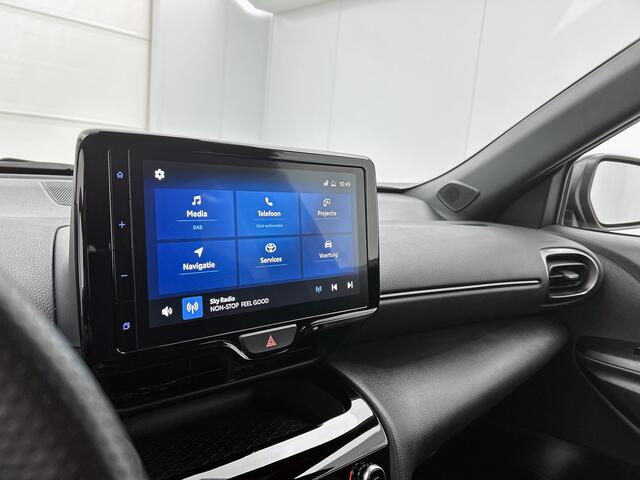Toyota YARIS Cross 1.5 Hybrid GR Sport | Navigatie | Blind Spot | Parkeersensoren voor+achter | Stoel- en Stuurverwarming |