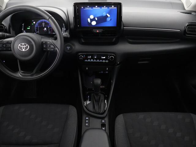 Toyota YARIS 1.5 Hybrid Dynamic Luxury Bi-Tone | Stoelverwarming | Camera | Lichtmetalen velgen |