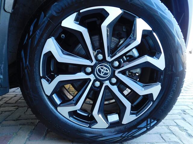 Toyota YARIS Cross 1.5 Hybrid Dynamic | PANO | HUD | Elektr. Achterklep