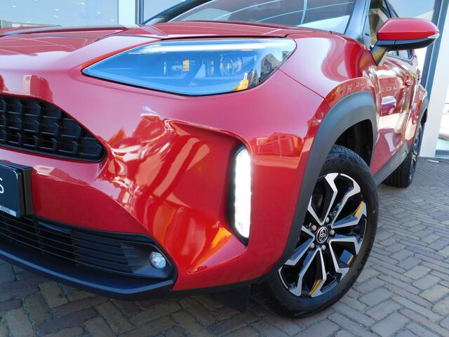Toyota YARIS Cross 1.5 Hybrid Dynamic | Stoel en Stuurverwarming | PANODAK | HUD