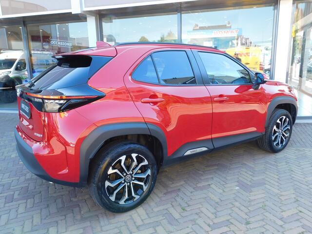Toyota YARIS Cross 1.5 Hybrid Dynamic | Stoel en Stuurverwarming | PANODAK | HUD