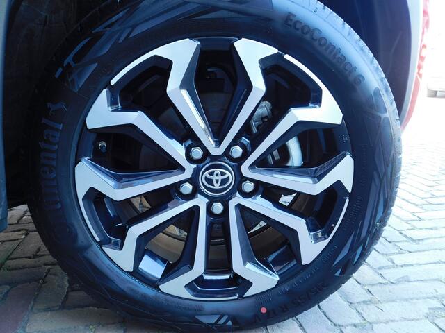 Toyota YARIS Cross 1.5 Hybrid Dynamic | Stoel en Stuurverwarming | PANODAK | HUD