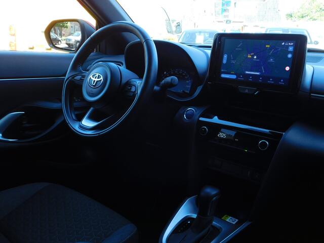 Toyota YARIS Cross 1.5 Hybrid Dynamic | Stoel en Stuurverwarming | PANODAK | HUD