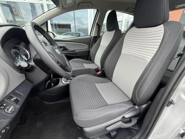 Toyota YARIS 1.5 Hybrid Active | AUTOMAAT | Navigatie | Camera | Cruise control | NAP | NIEUWSTAAT