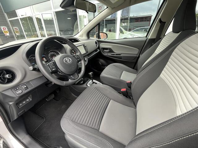 Toyota YARIS 1.5 Hybrid Active | AUTOMAAT | Navigatie | Camera | Cruise control | NAP | NIEUWSTAAT