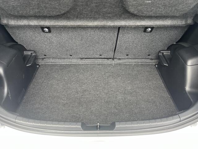 Toyota YARIS 1.5 Hybrid Active | AUTOMAAT | Navigatie | Camera | Cruise control | NAP | NIEUWSTAAT