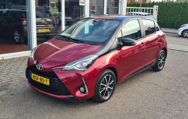 Toyota YARIS 1.5 VVT-i Dynamic Navi,Camera,Cruise,Keyless,RIJKLAARPRIJS!!