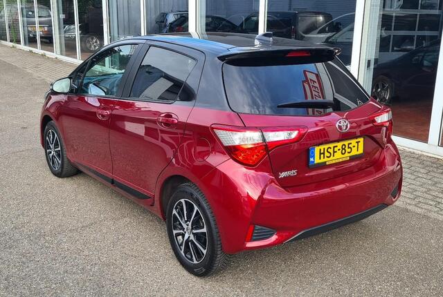 Toyota YARIS 1.5 VVT-i Dynamic Navi,Camera,Cruise,Keyless,RIJKLAARPRIJS!!