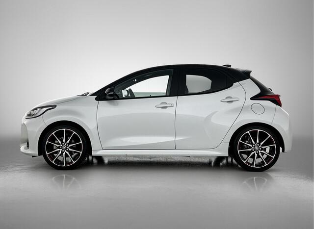 Toyota YARIS 1.5 Hybrid GR Sport Limited | JBL | Sportstoelen | Stoelverwarming | Blindspot | Navigatie |