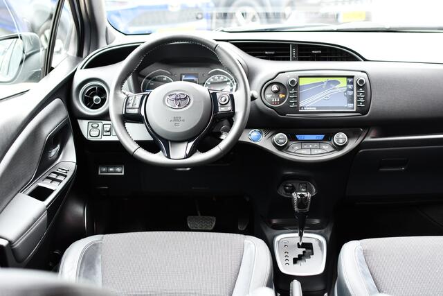Toyota YARIS 1.5 Hybrid Executive Automaat 100pk | Navigatie | Keyless | Fietsendragerbeugel |